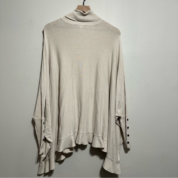 Women’s Alfani Turtle Neck Cream Long Sleeve Ruffle Sweater Size Large - Picture 7 of 8